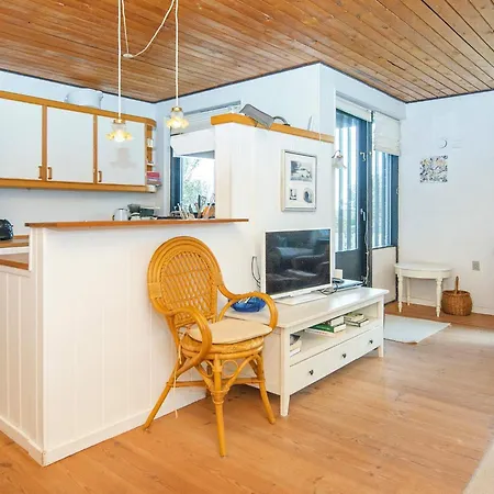 8 Person In Struer-by Traum *