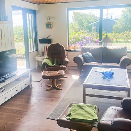 8 Person In Struer-by Traum *