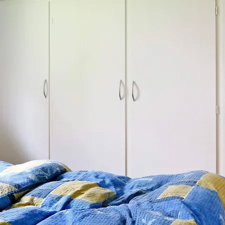 8 Person In Struer-by Traum *