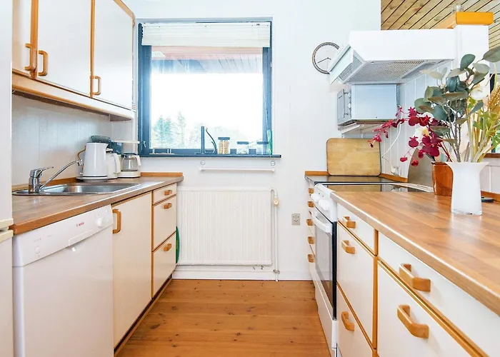 8 Person In Struer-by Traum * Humlum