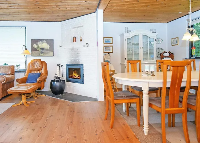 8 Person In Struer-by Traum Humlum