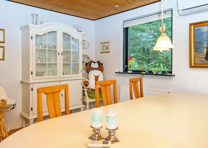 8 Person In Struer-by Traum Humlum