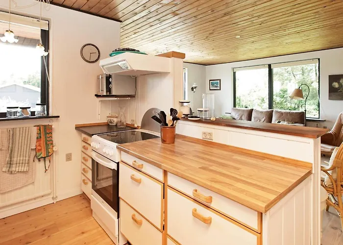 8 Person In Struer-by Traum Humlum